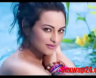 sonakshi sinha bath Viral videotape (sexwap24 porn tube movie )